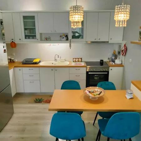 Whispering Getaway * Korinós