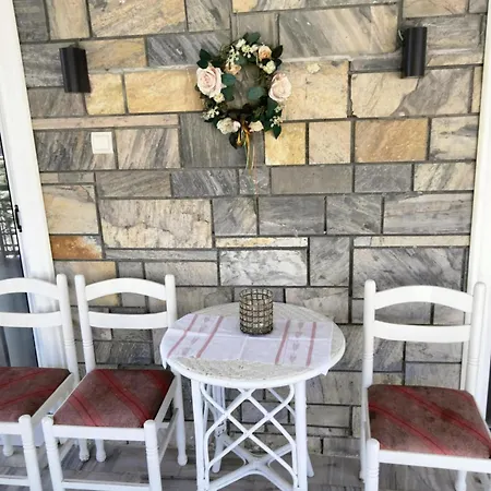 Whispering Getaway *