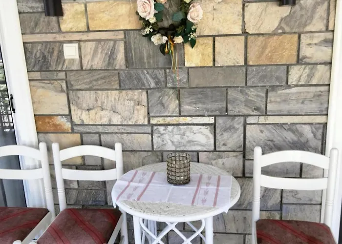 Whispering Getaway *