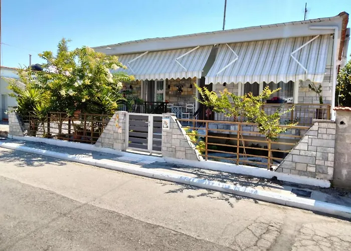 Whispering Getaway 度假居 Korinós